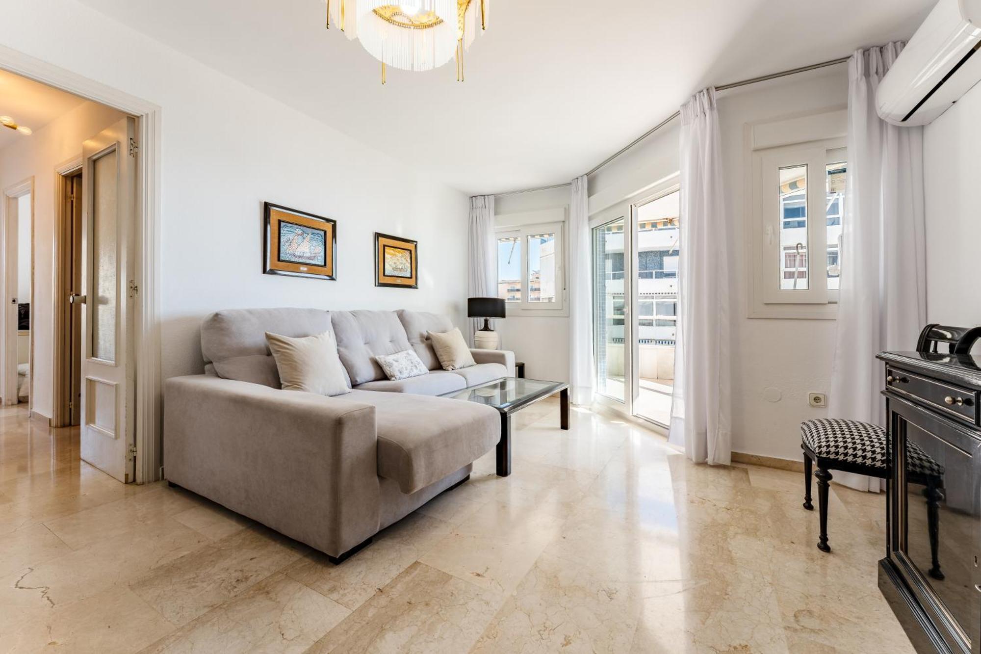 Tropico Carihuela View & Parking